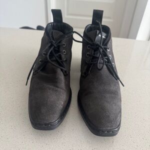 Men suede grey boots
